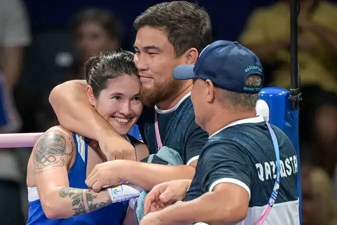 Фотография к новости: Назым Кызайбай стала трёхкратной чемпионкой мира по боксу