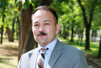 Фотография к новости: "Задавались прямые вопросы" – эксперт о дискуссиях на Курултае