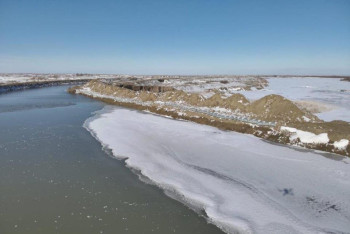 Талая вода переливается через автодороги в пяти регионах Казахстана