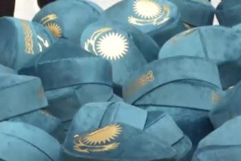 Фотография к новости: 500 головных уборов за час: казахстанские мастерицы побили рекорд