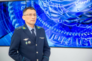 Фотография к новости: Офицер МВД неожиданно задержал закладчика в Астане