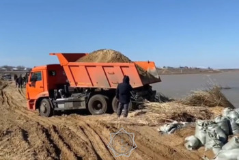 Фотография к новости: Активные противопаводковые работы проводят в Актюбинской области