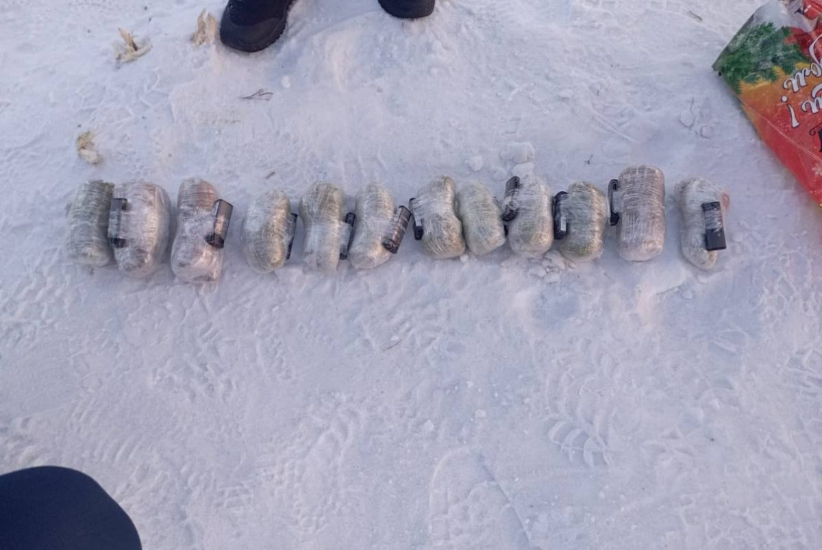 Почти 2 кг марихуаны пытались доставить осужденным в ВКО