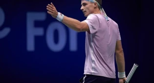 Казахстанский теннисист сыграет с олимпийским чемпионом