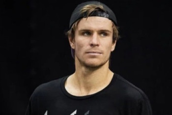 Фотография к новости: Казахстанский теннисист победил на старте турнира в Мексике