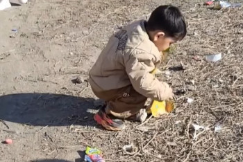 Мальчик стал героем Казнета, собрав мусор после празднования Ораза Айта