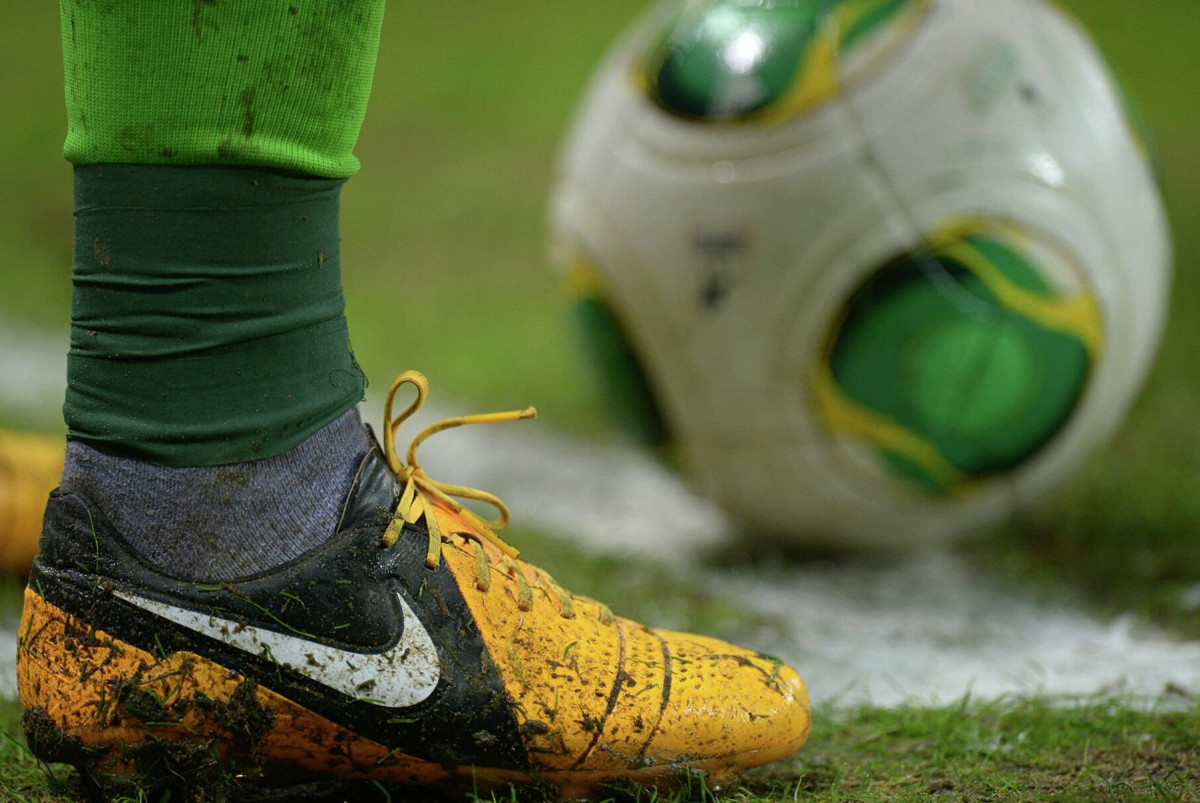 Дорогой "неликвид"? Почему футбольные клубы Казахстана не спешат покупать