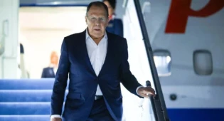 Сергей Лавров ночью прилетел в Алматы