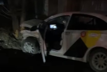 Фотография к новости: В Астане водитель на скорости протаранил авто и сбежал