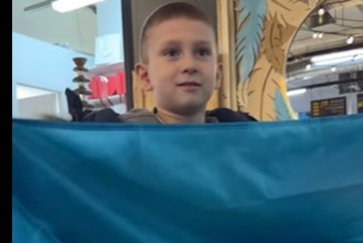 "Там счастливы все люди": мальчик в России растрогал Сеть любовью к Казахстану