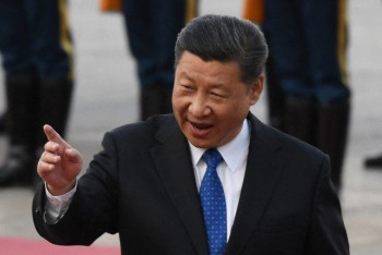 Фотография к новости: Си Цзиньпин призвал ЕС объединиться с Китаем против пошлин США