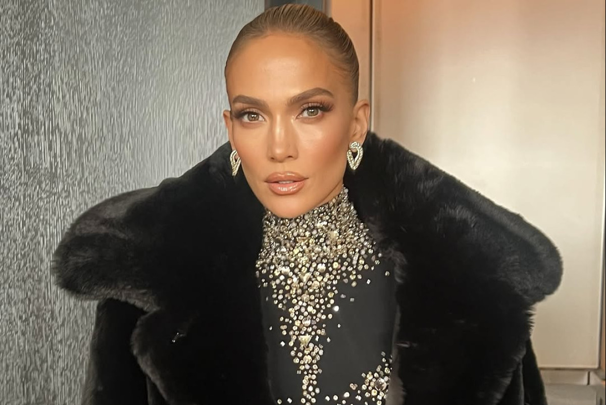 instagram.com/jlo
