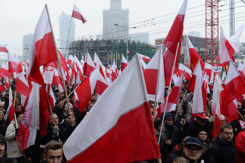 Фотография к новости: Марш оппозиции в Польше: тысячи людей вышли на улицы Варшавы