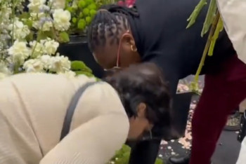 "Даже вазы утащили": мох стал символом бескультурья на выставке цветов в Астане