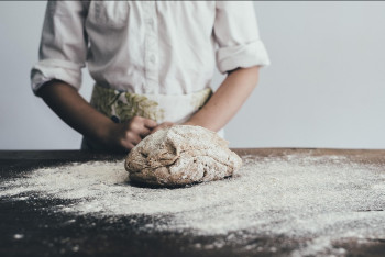 Фотография к новости: Аймагамбетов: Студенты пекут хлеб, а чиновники видят в этом угрозу бизнесу