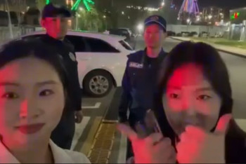 Фотография к новости: Шымкентские полицейские покорили сердца туристок из Поднебесной