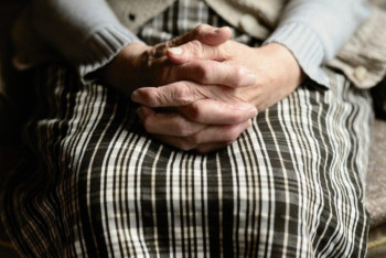 Фотография к новости: Пожилых людей били и оставляли на морозе в Аксу: осудили сотрудницу пансионата