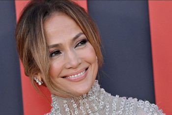 Фотография к новости: Из Астаны - в Instagram Джей Ло: Казахстанские фанаты удивили селебрити