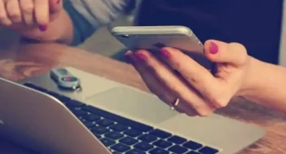 &quot;Любовь&quot; из WhatsApp обернулась аферой для казахстанки