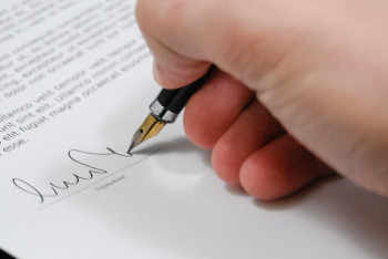 Фотография к новости: Казахстан начнёт выдавать ИИН иностранцам в России по новым правилам