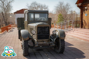 Фотография к новости: Т-34, гаубица и самовар Маншук Маметовой: уникальные экспонаты выставили в Павлодаре