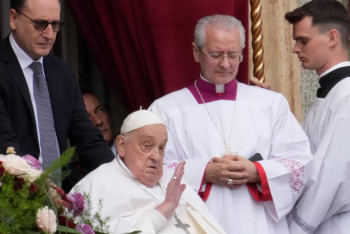 Фотография к новости: Мир невозможен без разоружения: Папа Римский выступил с пасхальной речью