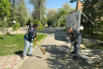 Фотография к новости: Мавзолеи, парки и улицы: Жамбылская область наводит чистоту