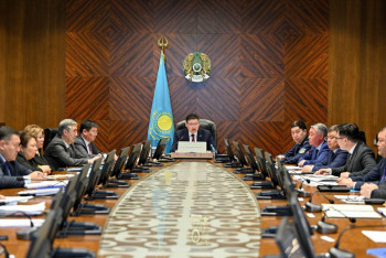 Фотография к новости: "Результат халатности": Берик Уали жёстко раскритиковал качество сельских медобъектов