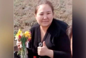 Фотография к новости: Аким оказалась в центре скандала после фото с тюльпанами