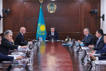 Фотография к новости: Бектенов поручил внедрить цифровые решения для мониторинга потребления газа