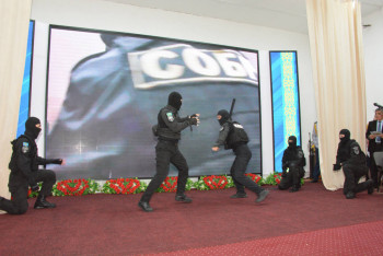 Фотография к новости: Пранки с ножами и формой спецназа: депутаты предложили наказывать шутников