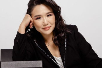 Казахстанскую журналистку подставили через фейк о "Бессмертном полке"