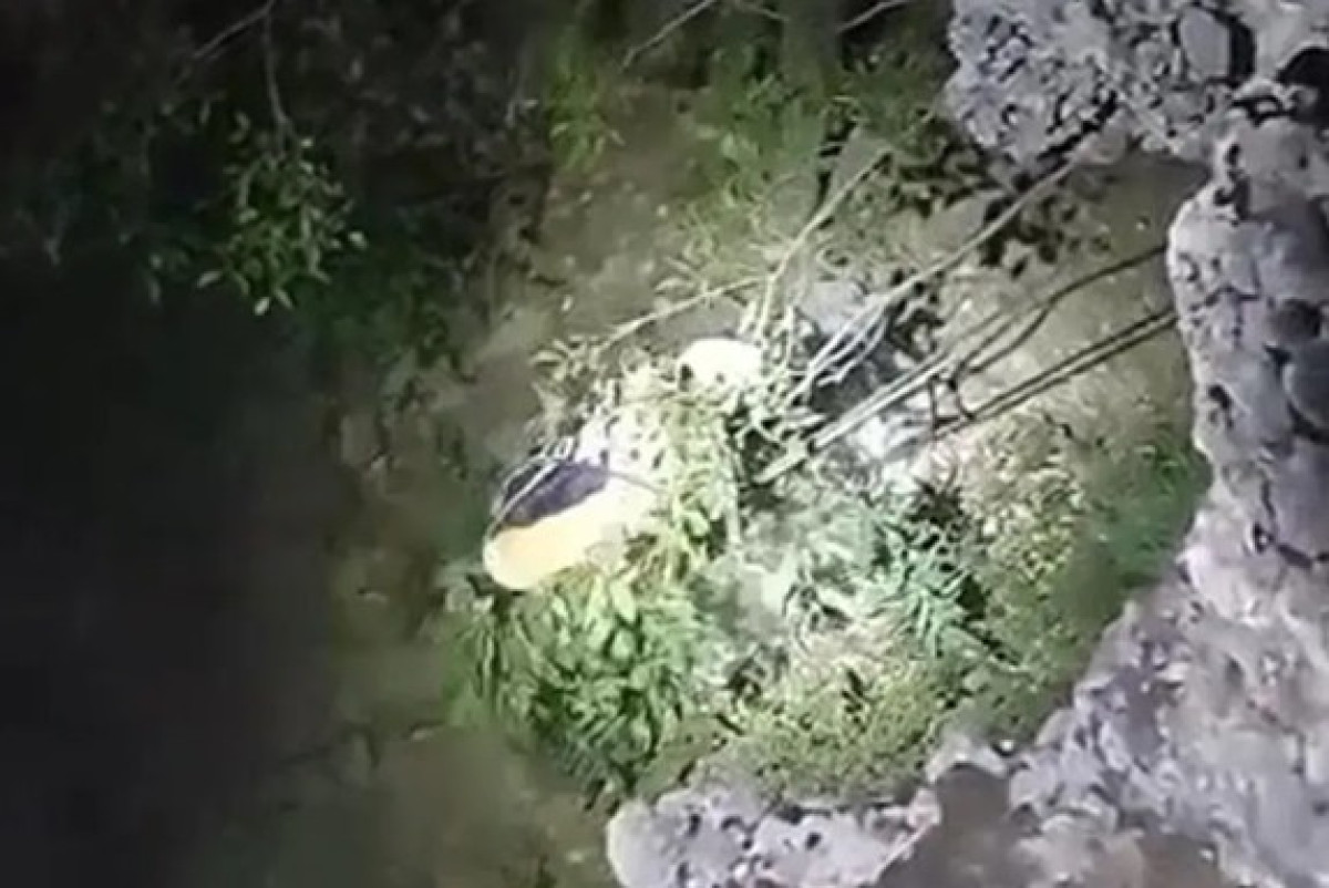 Мужчина застрял в глубоком 50-метровом каньоне в Туркестанской области