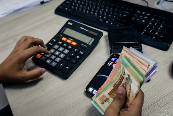 Фотография к новости: Второй пакет поправок в проект Налогового кодекса внесли в Мажилис