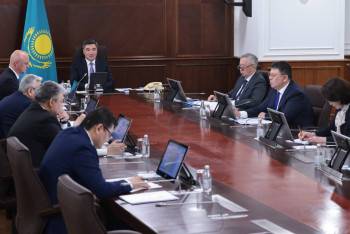 Фотография к новости: Недостаточный контроль акимов тормозит реализацию нацпроекта в медицине — Бектенов