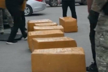 Фотография к новости: В Астане задержали наркоторговцев с 270 кг наркотиков и похищенным оружием