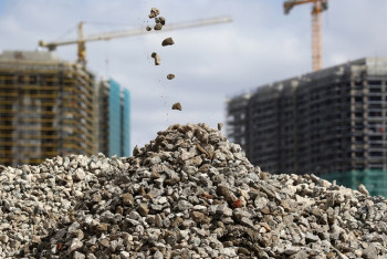 Фотография к новости: В Казахстане достраивают долгожданные школы, дома и больницы