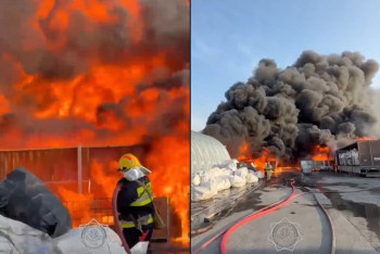 Фотография к новости: В Талдыкоргане горит цех по утилизации пластика