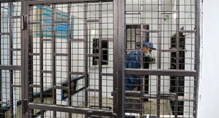 Вандала арестовали после инцидента в лифте многоэтажки Астаны