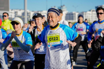 Более трёх тысяч человек приняли участие в забеге ко Дню единства