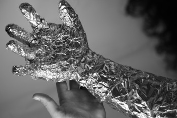 Робот "взбесился" и напал на инженера в Китае