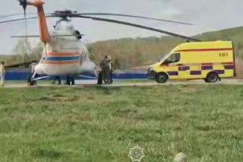 Фотография к новости: Жизнь новорожденному ребёнку спасли пилоты вертолёта в ВКО