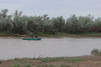 Подросток упал в реку и пропал в Атырау