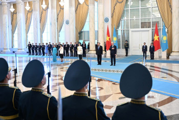 Фотография к новости: Генсекретарь Центрального комитета Компартии Вьетнама То Лам прибыл в Акорду