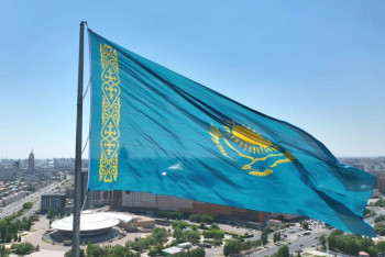 Фотография к новости: Акимат села Сынгырлау пытался купить флаги в пять раз дороже — разоблачение редакции