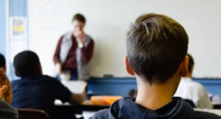 Фейк опровергнут: в школе-интернате Ленгера никто не отчислял детей с особыми потребностями