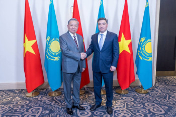 Фотография к новости: Курс на миллиард: Казахстан и Вьетнам активизируют торговые связи