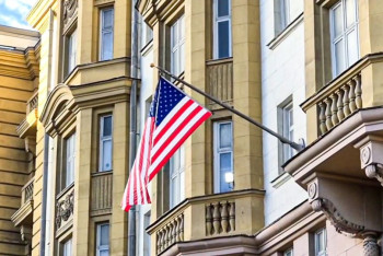 Фотография к новости: Тысяча долларов и билет домой: Посольство обратилось к казахстанцам-нелегалам в США