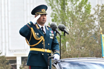 Фотография к новости: Кто командует военным парадом в Астане