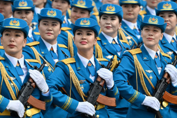 Фотография к новости: Основная часть парада Победы стартовала в столице